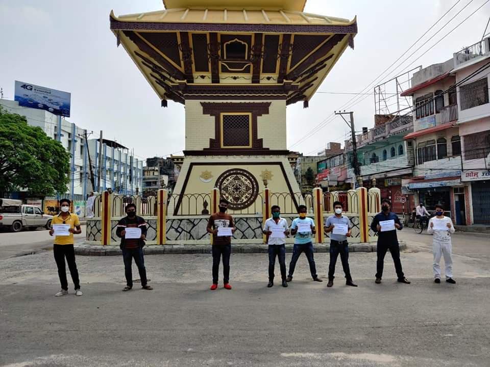 जनता समाजवादी पार्टि सम्बद्ध विद्यार्थी संघद्वारा वीरगञ्जमा विभिन्न माग राख्दै आन्दोलन