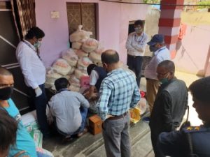 राहतको चामल गुणस्तरहीन भेटिएपछि गोदाममा छापा, परिक्षणको लागी नमूना हेटौंडा पठाइयो
