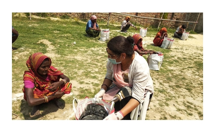 विपन्न र मजदुरलाई सांसद चौधरीको निजी स्रोतबाट राहत वितरण