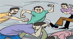 राहत बितरणमा पक्षपात भएको भन्दै डोटीमा स्थानीयद्वारा वडा अध्यक्ष कुटीए