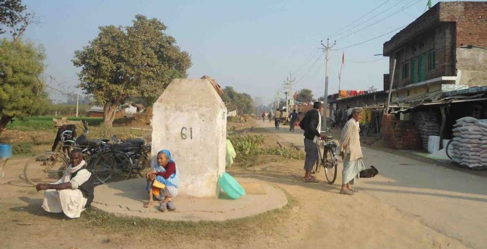 दशगजामा भारतले बनायाे पक्की सडक र घर