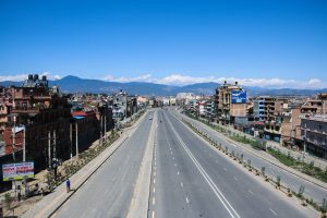 लकडाउन खुकुलो हुँदै : भोलीदेखि काठमाडौंमा गाडी चल्ने