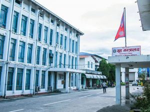 स्वास्थ्यकर्मी र सुरक्षाकर्मीमाथि घरबेटीले दुर्व्यवहार गरे कडा कारबाही हुने
