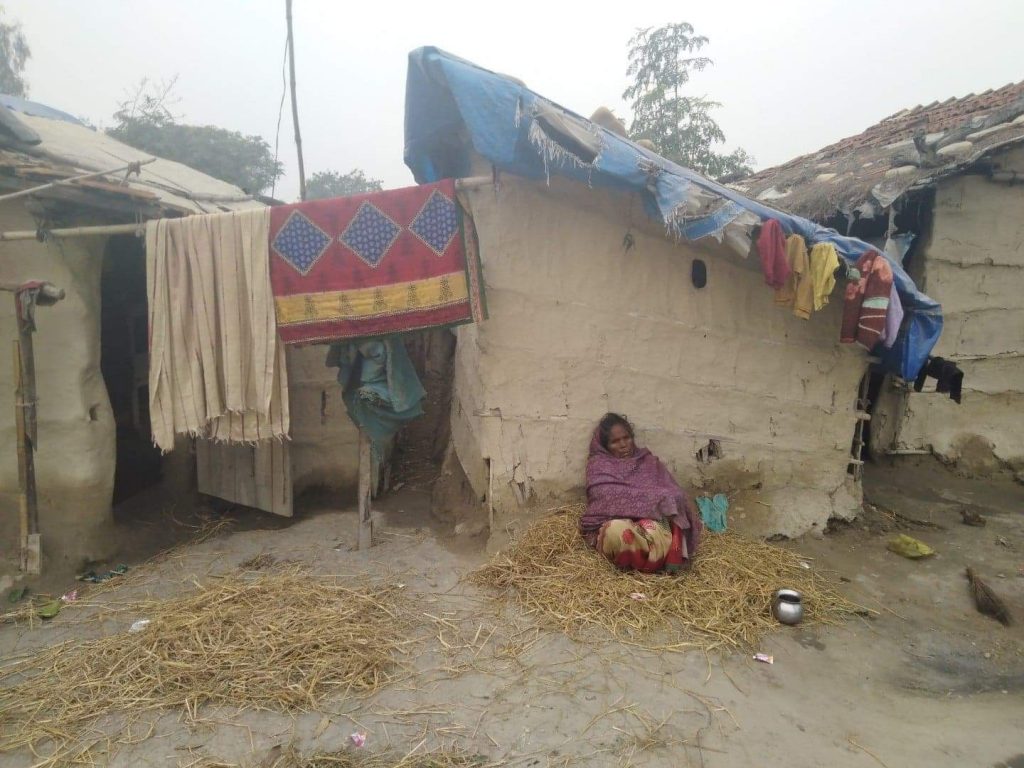राहत नपाएर भिख माँग्न बाध्य भएका छन गरिब तथा विप्पन परिवार, सम्वन्धित निकाय माैन