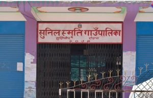 सुनिल स्मृति गाउँपालिकाका अध्यक्षले वडाध्यक्षलाई कुटे