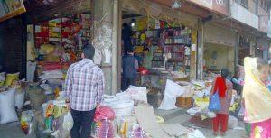 सिरहामा अघोषितरुपमा पसल खुला