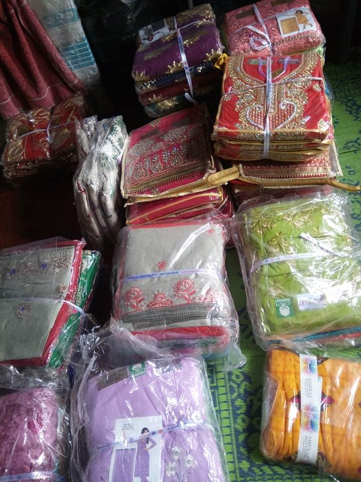 सम्सीनाका बाट भारी मात्रामा रेडिमेट कपडा र मिकस्चर मेसिन बरामद