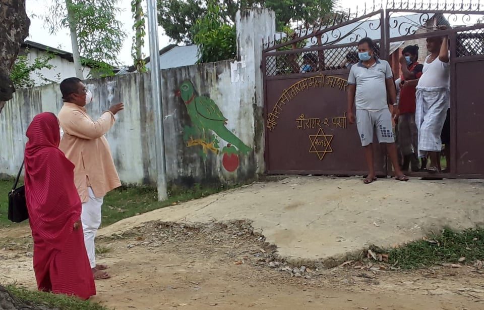 बहुदरमाई नगरपालिकामा कोरोना संक्रमण बढ्दै जादा उपमेयर गायत्री देवी र पूर्व गा.बी.स अध्यक्ष राजदेव यादवद्वारा संयुक्त रुपमा अनुगमन