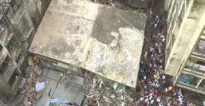 भारतमा तिन तले घर भत्किदा १० जनाको मृत्यु; २० जनाको जिबितै उद्धार