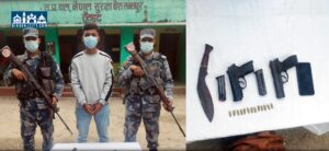 पेस्तोल सहित एक युवक पक्राउ