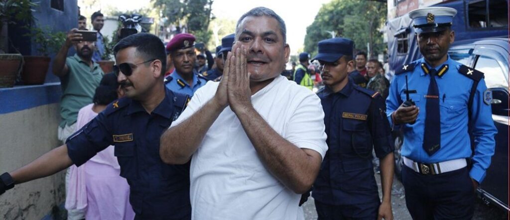 एक वर्षको अवधिमा पटक–पटक झमेलामा दुर्गा प्रसाईँ, कहिले–कहिले पक्राउ परे ?