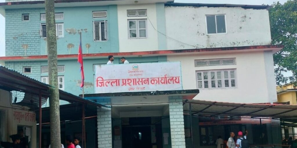 जिल्ला प्रशासन रौतहटमा शनिबार पनि राष्ट्रिय परिचयपत्र विवरण