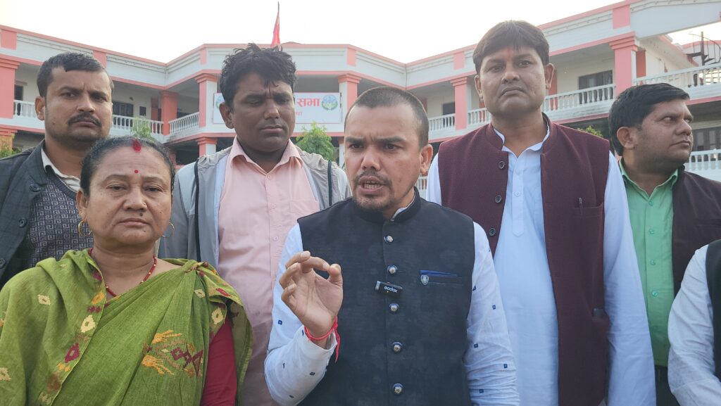 सभामुख रामचन्द्र मण्डलले संविधान र कानुन विपरीत कार्य गरेको आरोप